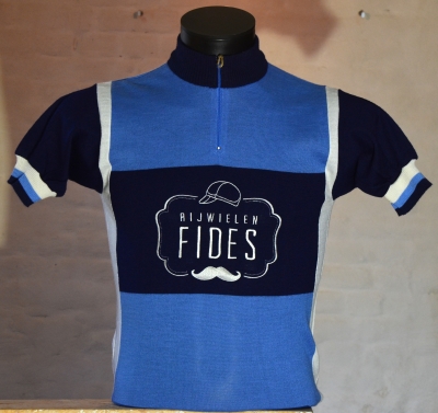  - Retrotrui fides blauw  
